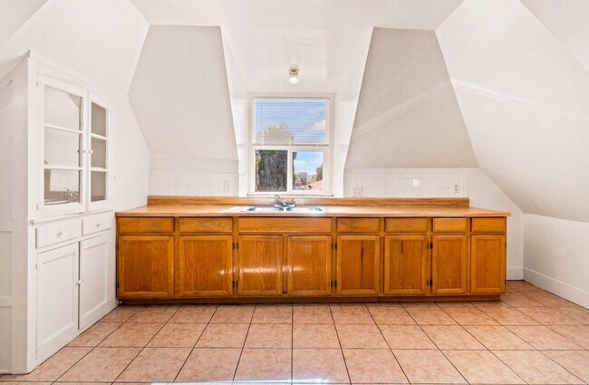 3028 Capp St in Oakland, CA - Building Photo - Building Photo