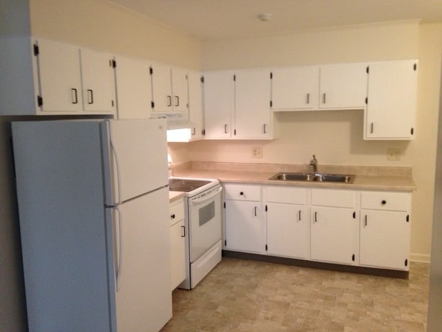 22 Daley St, Unit #1 in Leominster, MA - Building Photo - Building Photo