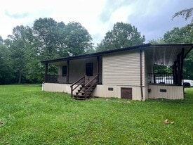 150 Scenic Apt Rd in Unicoi, TN - Building Photo
