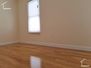 23 Weitz St in Boston, MA - Building Photo - Building Photo