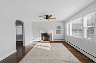 269 Great Swamp Rd in Glastonbury, CT - Building Photo - Building Photo