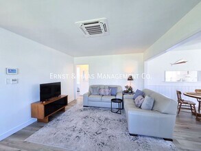 2814 Candlewood St in Lakewood, CA - Building Photo - Building Photo