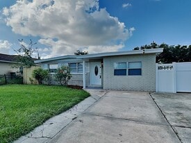 2514 10th Ave Dr E in Bradenton, FL - Building Photo