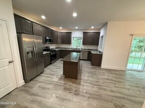 476 Moe Rd in Clifton Park, NY - Building Photo - Building Photo