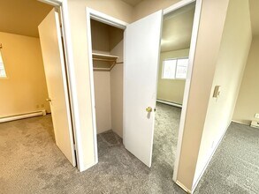 1608-1610 N Brooklane St in Ellensburg, WA - Building Photo - Building Photo