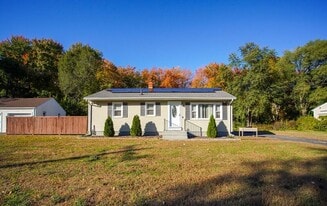 70 Gary Rd in Springfield, MA - Building Photo