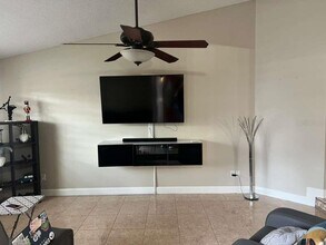 20812 Maxim Pkwy in Orlando, FL - Building Photo - Building Photo