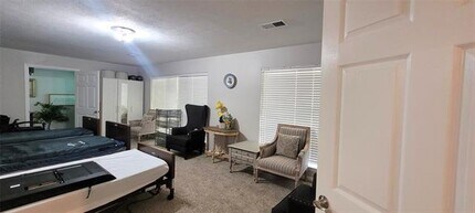 204 Overhill Dr in Waxahachie, TX - Building Photo - Building Photo