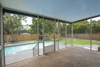 718 Mendoza Dr in Orlando, FL - Building Photo - Building Photo