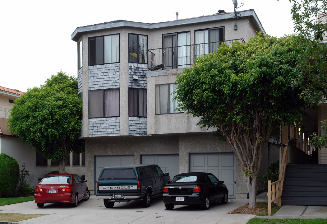 214 Concord St in El Segundo, CA - Building Photo