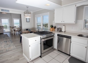 10035 Seabreeze Dr in Emerald Isle, NC - Building Photo - Building Photo