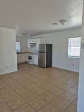 2504 E Mobile Ln in Phoenix, AZ - Building Photo - Building Photo