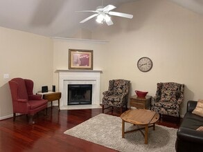 126 Hayesbury Ct in Pelham, AL - Building Photo - Building Photo