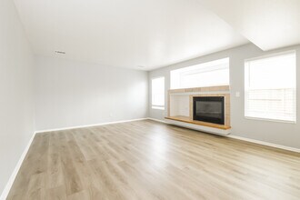 4804 N Lisbon St in Denver, CO - Building Photo - Building Photo