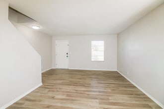 3174 Hunter Farm Way in West Valley City, UT - Foto de edificio - Building Photo