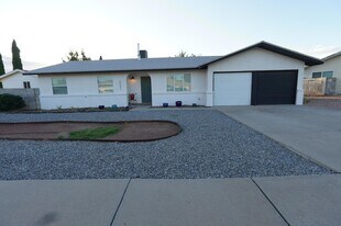 6501 Dungan St NE in Albuquerque, NM - Building Photo