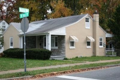 property at 219 W Park Pl