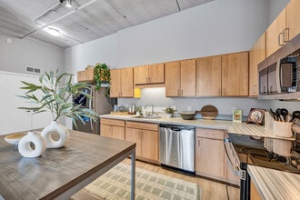 Radius in Minneapolis, MN - Foto de edificio - Building Photo