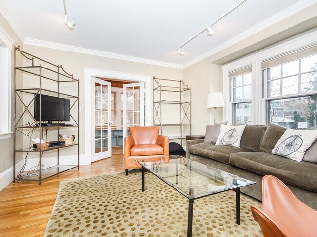 62 Granville Rd in Cambridge, MA - Building Photo - Building Photo