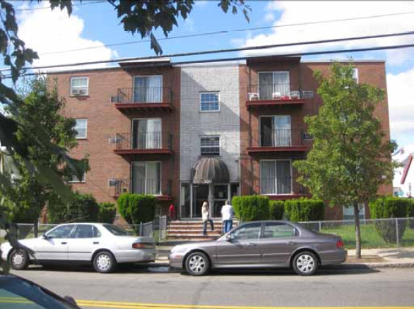 350 Highland Ave in Malden, MA - Foto de edificio - Building Photo