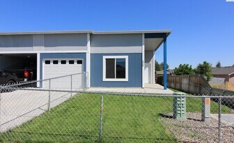 605 Cedar Ave in Pasco, WA - Building Photo