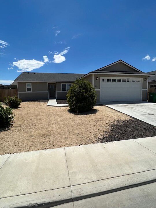 1835 Hickory Ln-Unit -1D in Fernley, NV - Building Photo