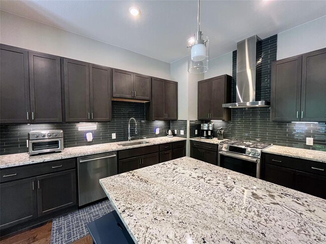 property at 4405 Jackson Ave