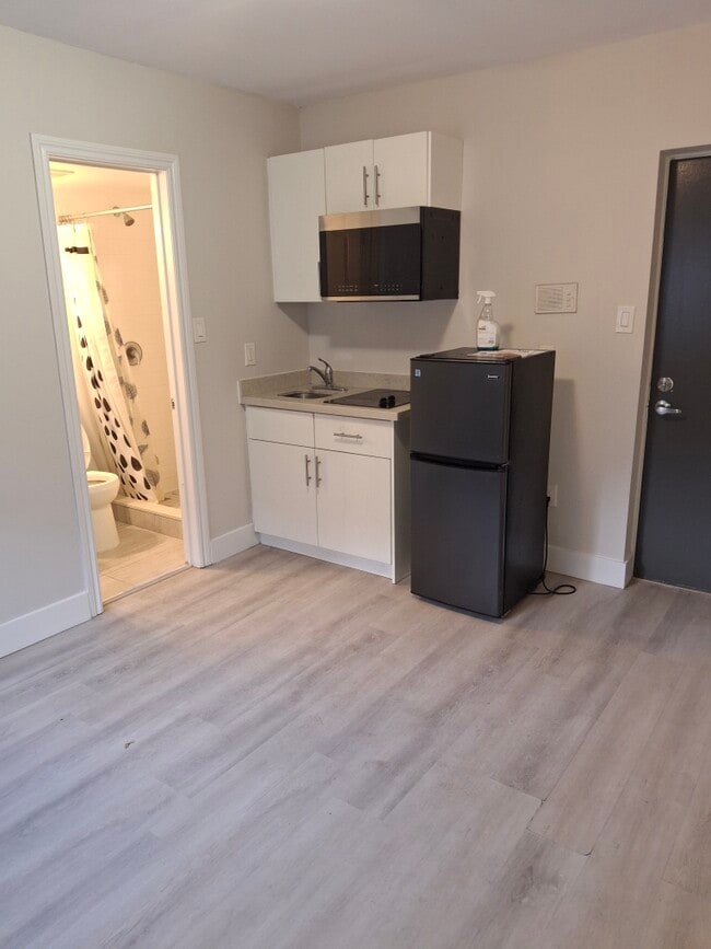 property at 1371 King St W