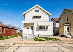 3520 Idlewood Dr in Erie, PA - Building Photo