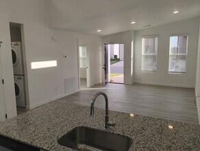 951 Reading RR Ln in Centerton, AR - Building Photo - Building Photo