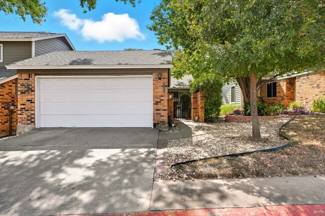 property at 7258 Coronado Cir