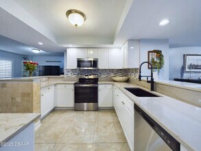 4670 Links Village Dr in Ponce Inlet, FL - Foto de edificio - Building Photo