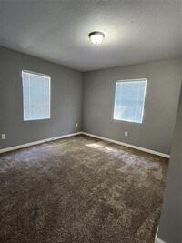 8747 Josie St photo'