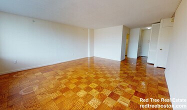 101 Monmouth St in Brookline, MA - Building Photo - Building Photo