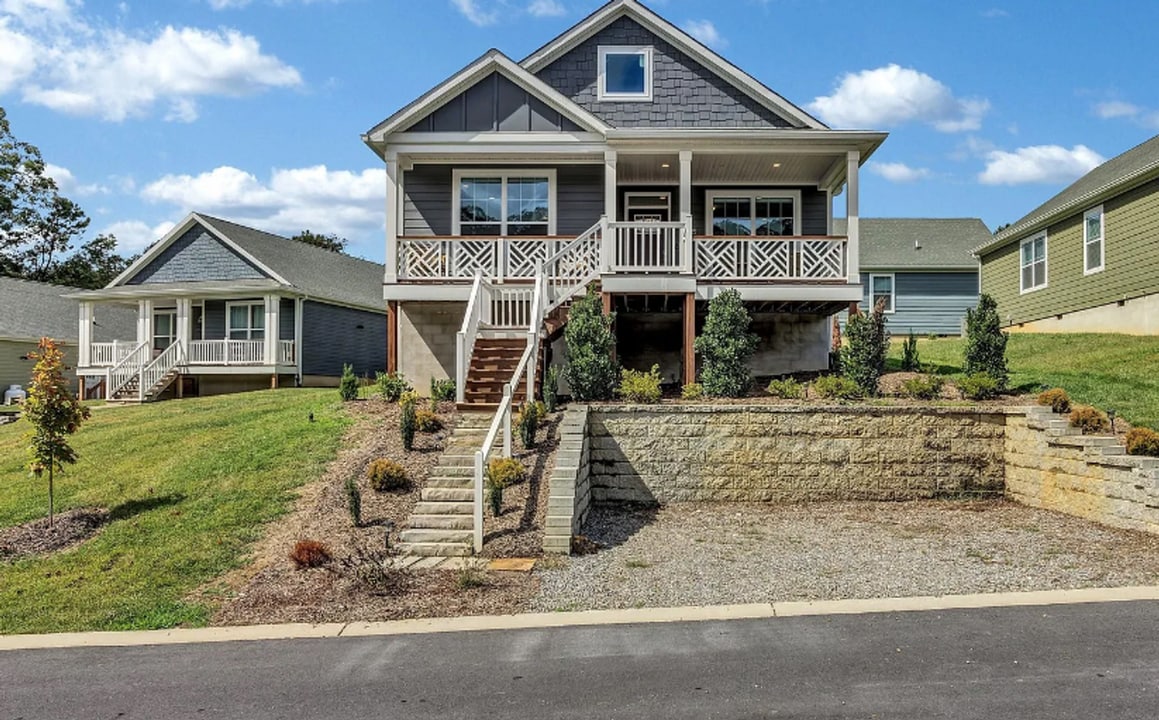 1205 Seven Sisters Rd in Black Mountain, NC - Building Photo