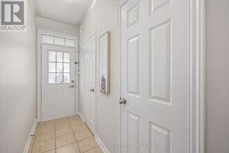 32 Frenchpark Cir in Brampton, ON - Building Photo - Building Photo