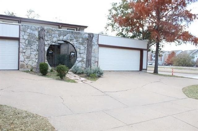property at 5325 Wendel Dr