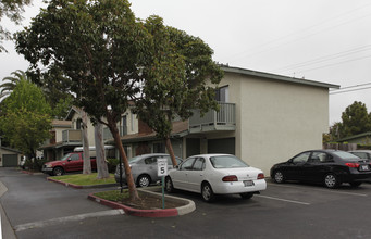 Foxhollow Village Apartments in Costa Mesa, CA - Building Photo - Building Photo