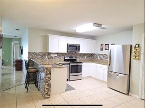 2812 Club Cortile Cir in Kissimmee, FL - Building Photo - Building Photo