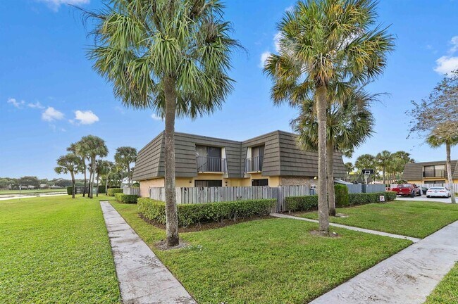 619 6th Way, Unit 123 in West Palm Beach, FL - Building Photo - Building Photo