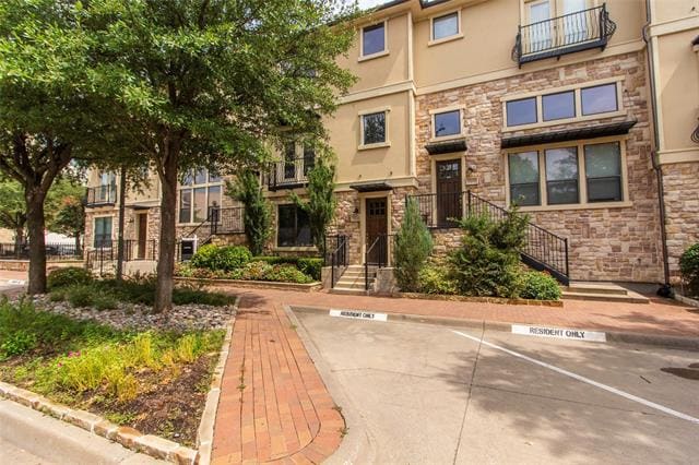 7416 Bishop Rd in Plano, TX - Building Photo - Building Photo