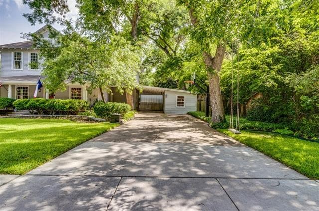 708 W Marvin Ave in Waxahachie, TX - Building Photo - Building Photo