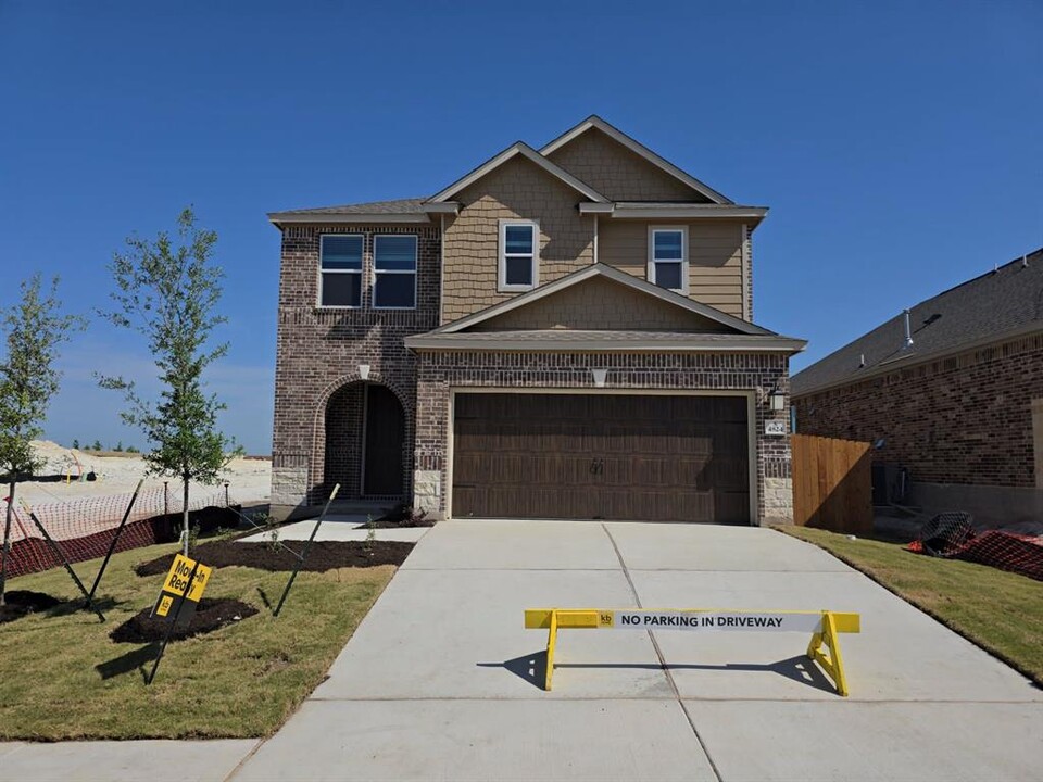 4824 Mozzafiato Ln in Round Rock, TX - Building Photo