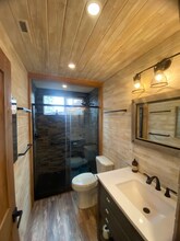 1027 Echo Rd in South Lake Tahoe, CA - Foto de edificio - Building Photo