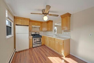 36 Burtis Ave in Yonkers, NY - Building Photo - Building Photo