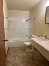 4564 Valley W Blvd in Arcata, CA - Building Photo - Building Photo