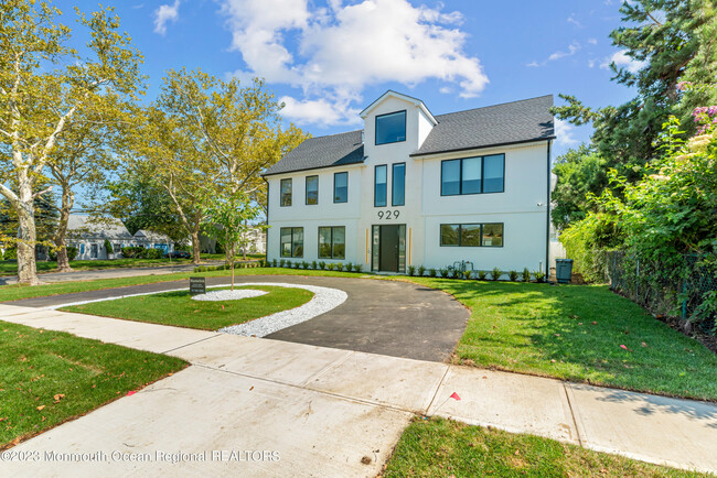 929 Van Ct Ave in Long Branch, NJ - Building Photo - Building Photo