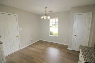 409 Peachtree Rd in Charlotte, NC - Building Photo - Building Photo