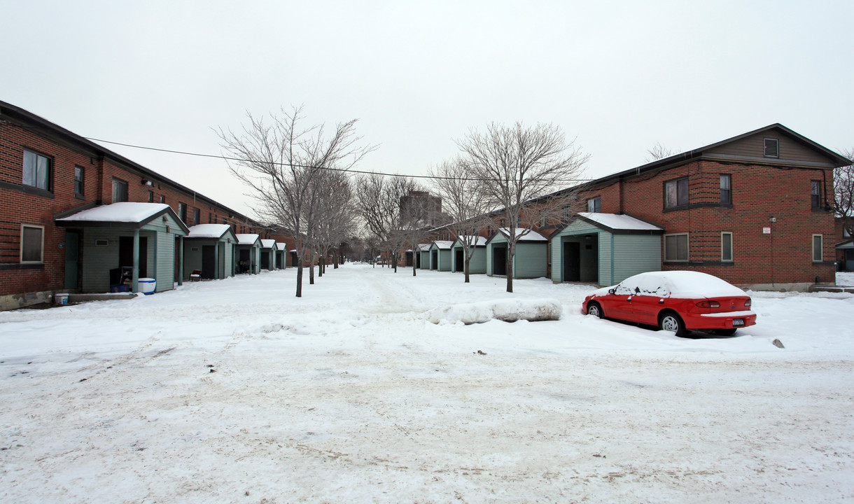 Pioneer Homes in Syracuse, NY - Foto de edificio