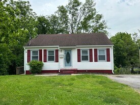 2616 Martin Luther King Jr Ave in Knoxville, TN - Building Photo